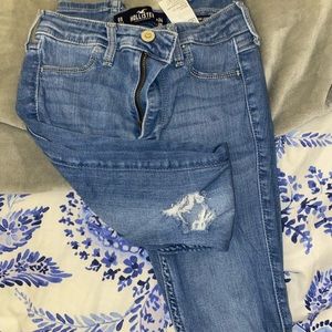 Hollister Ripped Skinny jeans